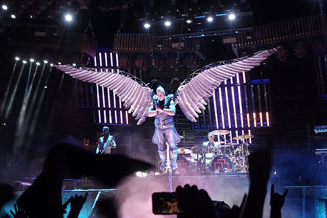 Rammstein_aux_Arènes_de_Nîmes_13_juillet_2017_20