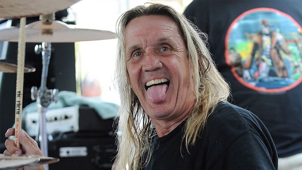 nicko-mcbrain-leaves-iron-maiden